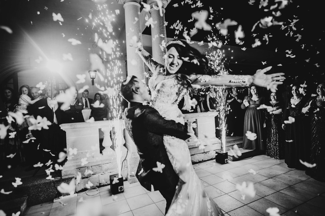 Cold spark fountains during a first dance